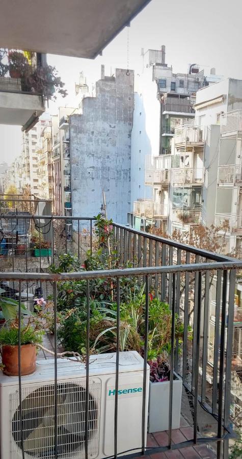 Depto 2 Ambientes Muy Luminoso Con Wifi Y Vista A La Plaza Lägenhet Buenos Aires Exteriör bild